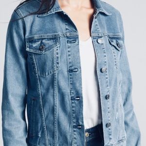 **********Gap 1969 light wash denim ********